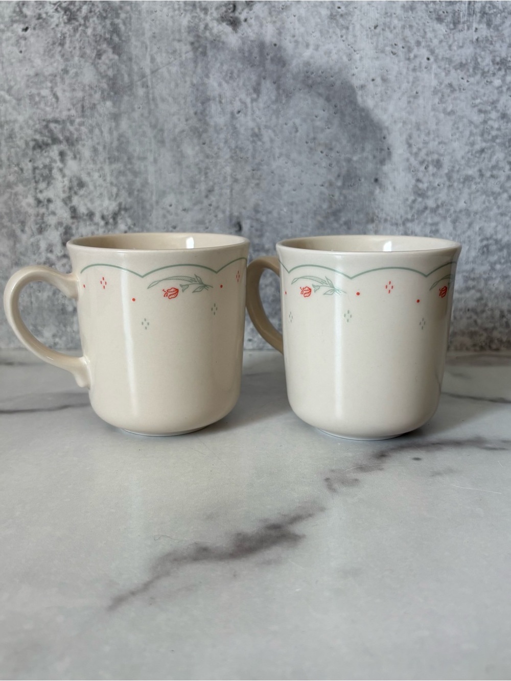 Vintage Corelle Calico Rose Floral Mugs Set of 2